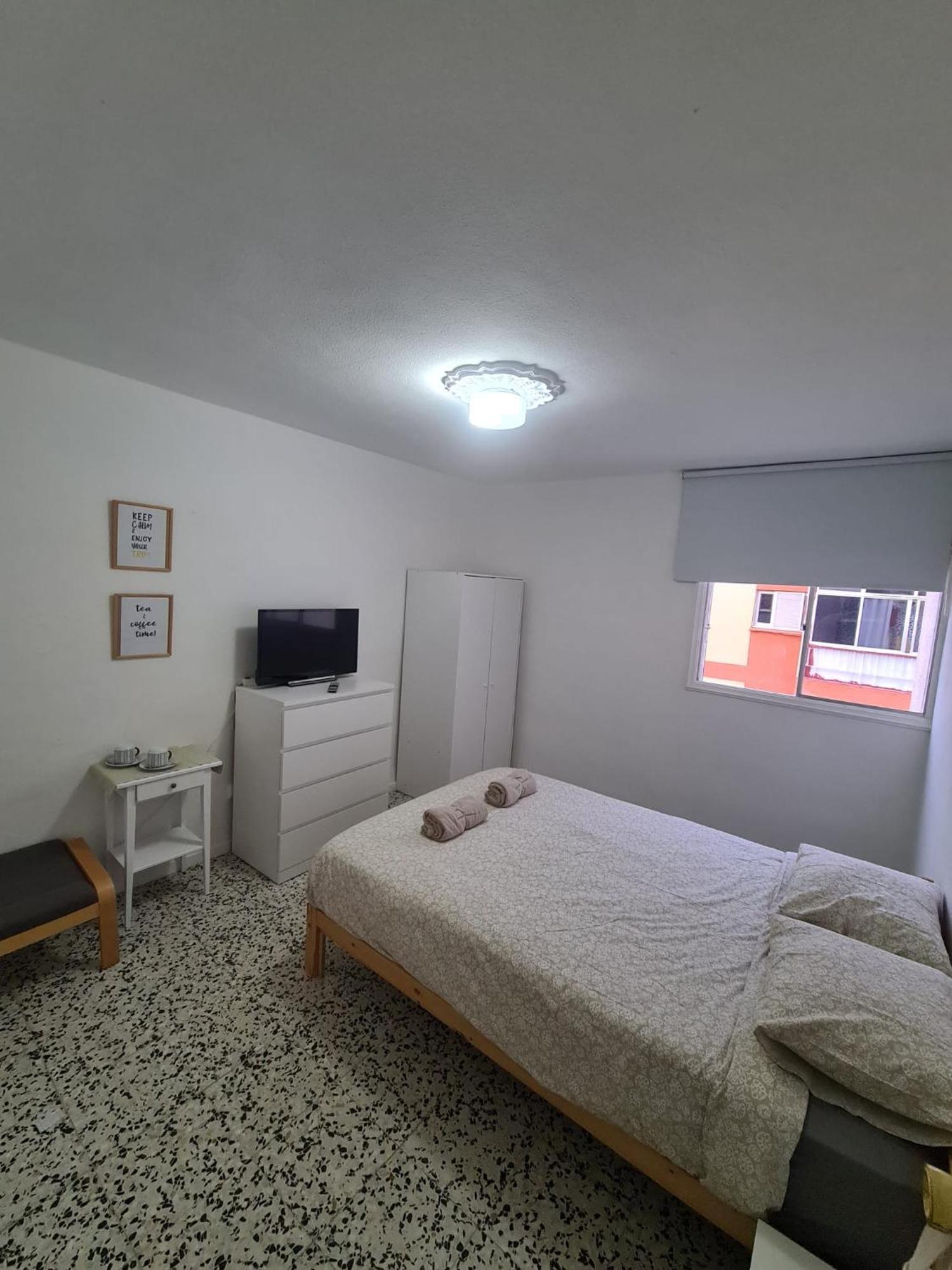 Eeb Private Room Habitacion Privada En Piso Compartido サン・クリストバル・デ・ラ・ラグーナ エクステリア 写真